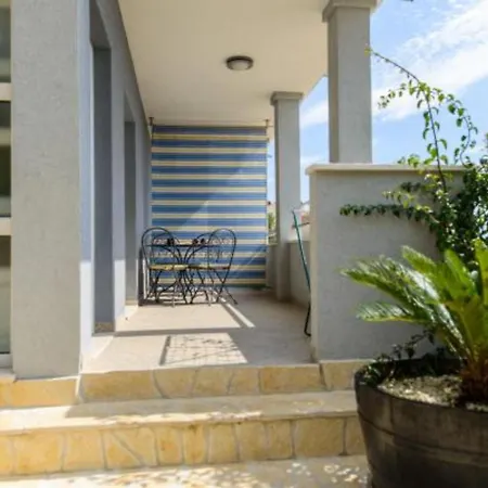 Appartement Nela *